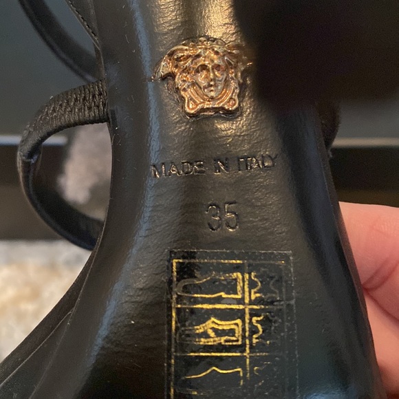 Versace heels size 5 Tribute Icon Medusa Medallion - Picture 6 of 6
